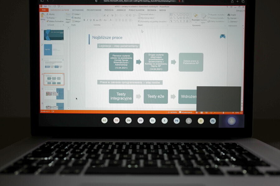 Rząd przyjął projekt umożliwiający obywatelom załatwianie zdalnie spraw urzędowych