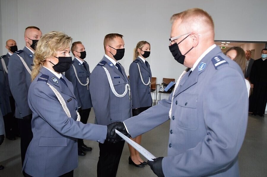 Policjanci świętowali w piotrkowskiej komendzie