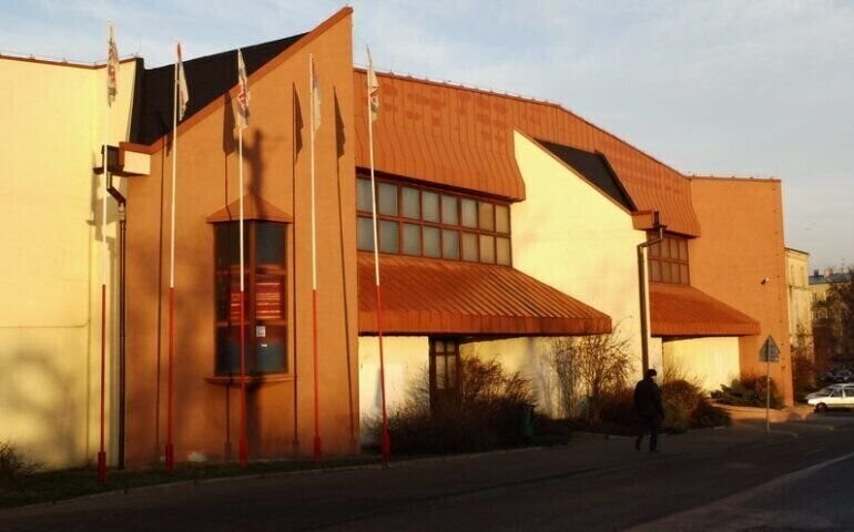 Hala Relax ul. Roosevelta fotowoltaika. Piotrków walczy o pieniądze