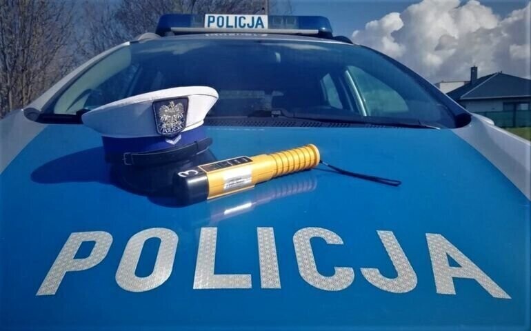 4 promile i brak prawka. Policjanci zatrzymali 25-letniego kierowcę