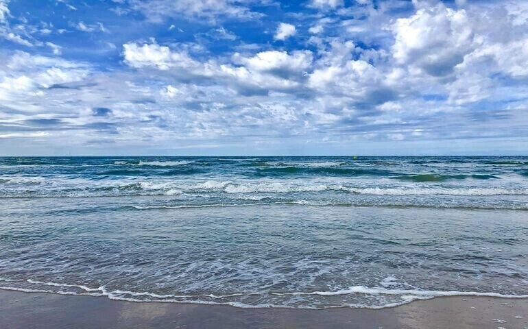 Planujesz wakacje Uważaj na oszustów