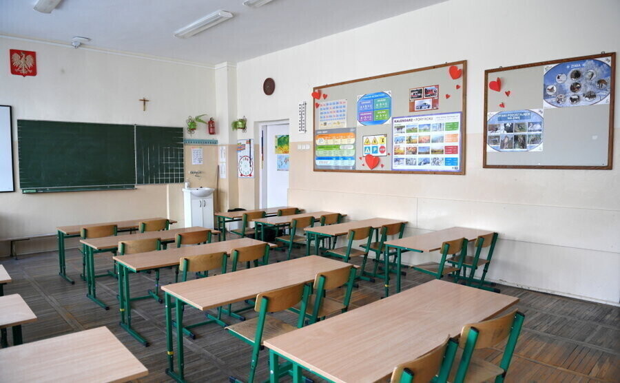 Czarnek chcemy by do szkół wrócili wszyscy bez dzielenia na zaszczepionych i niezaszczepionych