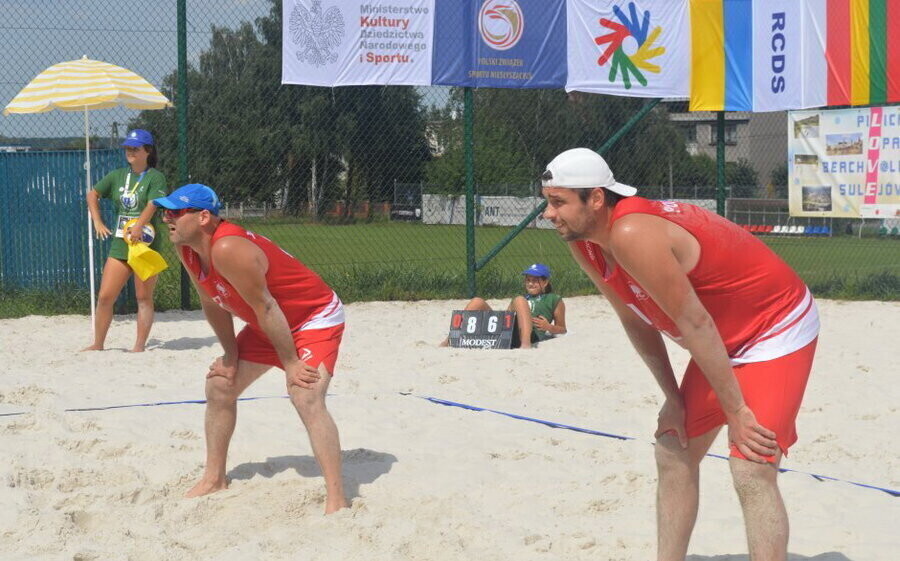 Siatkarze zakończyli drugi dzień mistrzowskich zmagań w Sulejowie