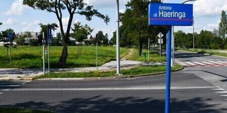 Nowy chodnik i ścieżka rowerowa przy Żelaznej