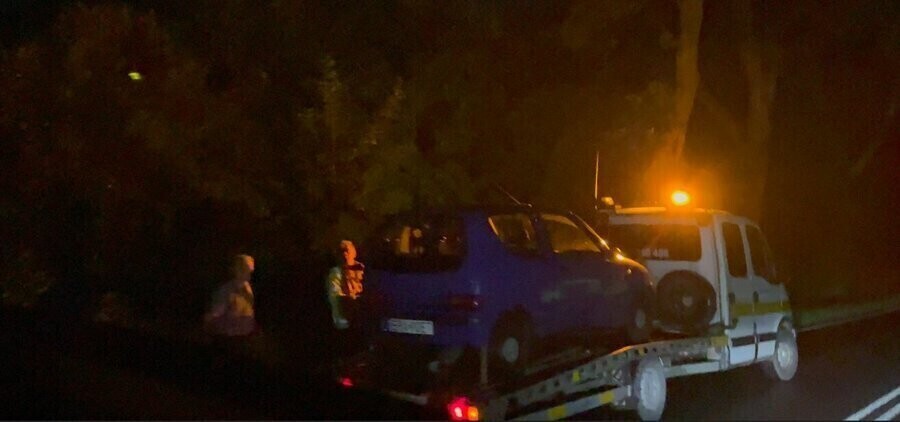 Mokra nawierzchnia przyczyną dachowania