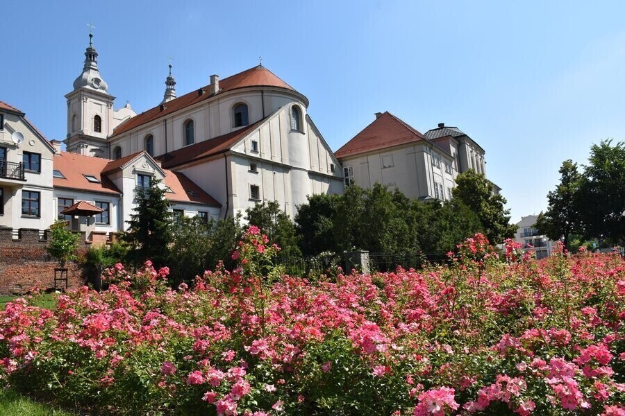 Plac Niepodległości w pełnej krasie