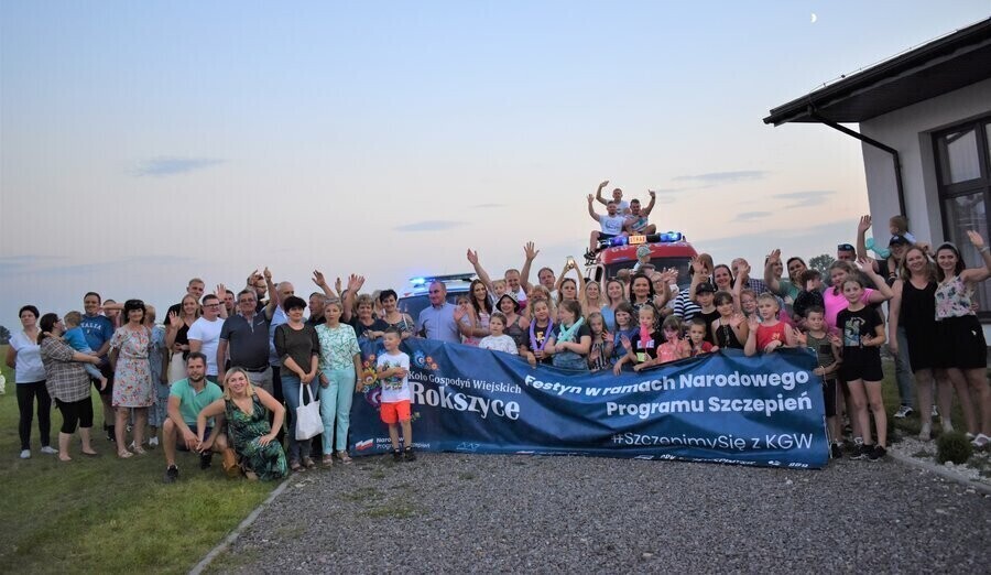 W Rokszycach bawili się i szczepili