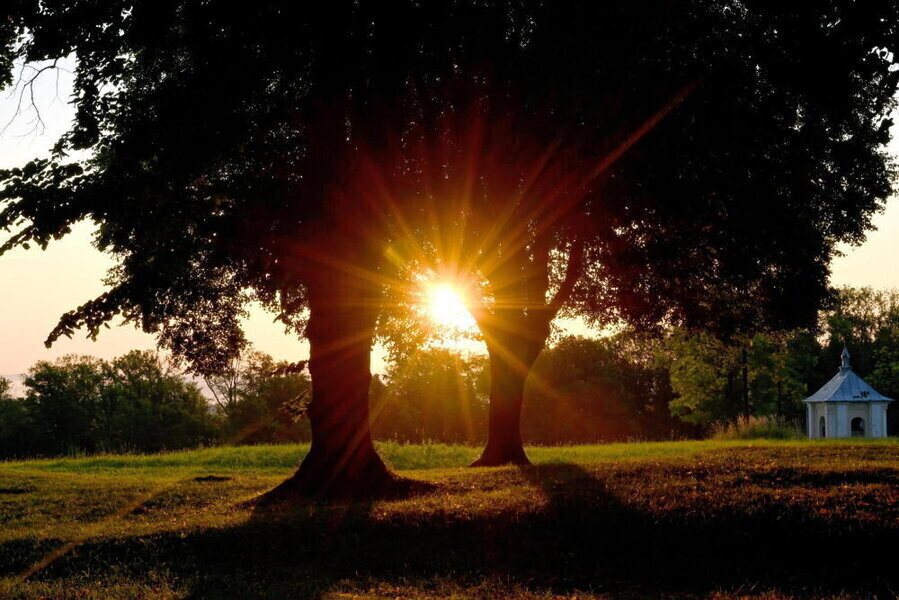 Synoptyk IMGW sobotni poranek - poza wschodnią Polską - pogodny ale później więcej chmur