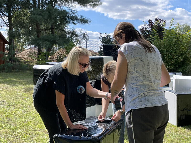 Zabezpieczają koty na zimę