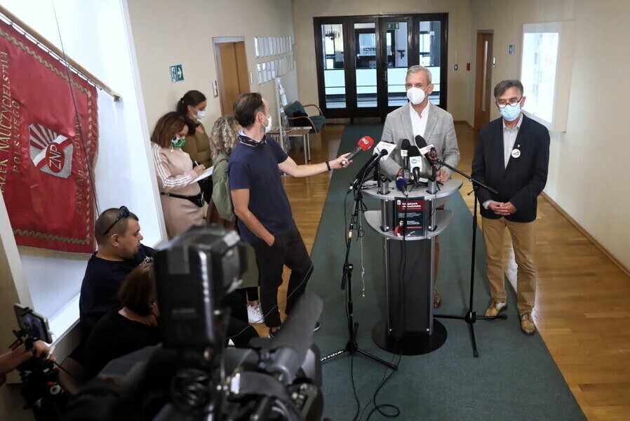 ZNP z projektu budżetu państwa wynika że nie ma pieniędzy na podwyżki dla nauczycieli