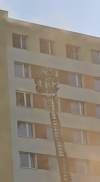 Pożar w wieżowcu na Słowackiego. Przyczyną podpalenie