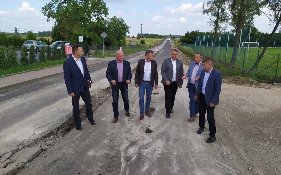 Trwa budowa dróg w gminie Wolbórz