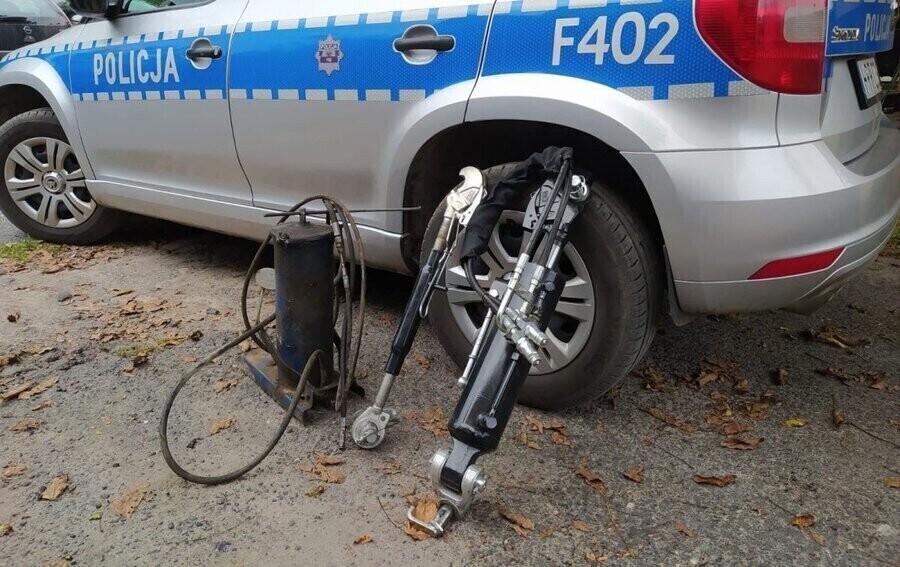 Odpowiedzą za rozkradanie ciągników