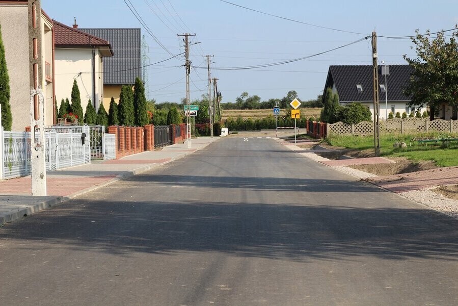 Nowa droga w Longinówce