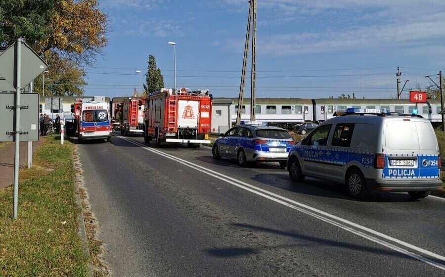 Pociąg potrącił młodego mężczyznę