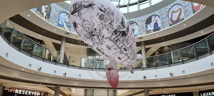 Sterowiec WOLNOŚĆ w Focus Mall w Piotrkowie