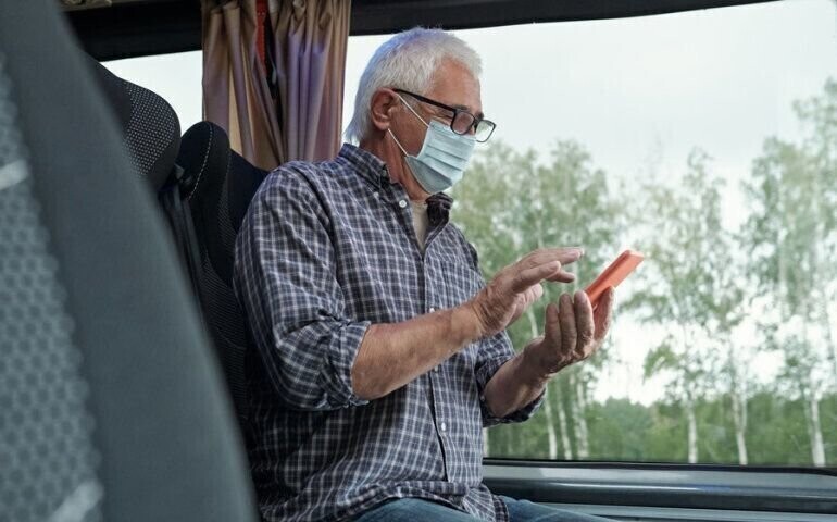 Zakażony podróżował busem. Apel sanepidu