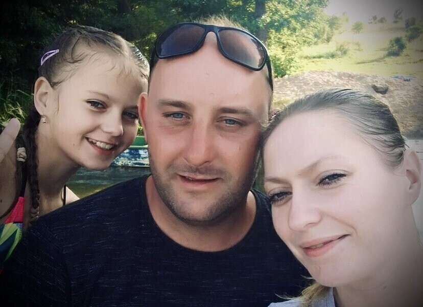 Pomagają Łukaszowi stanąć na nogi