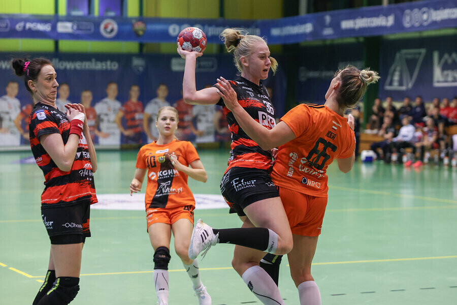 Piotrcovia słabsza od mistrzyń