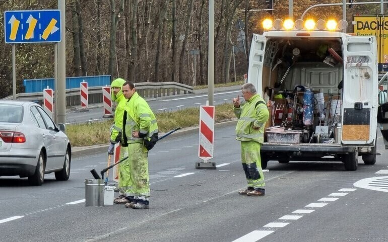 Sulejowska już z oznakowaniem zdjęcia