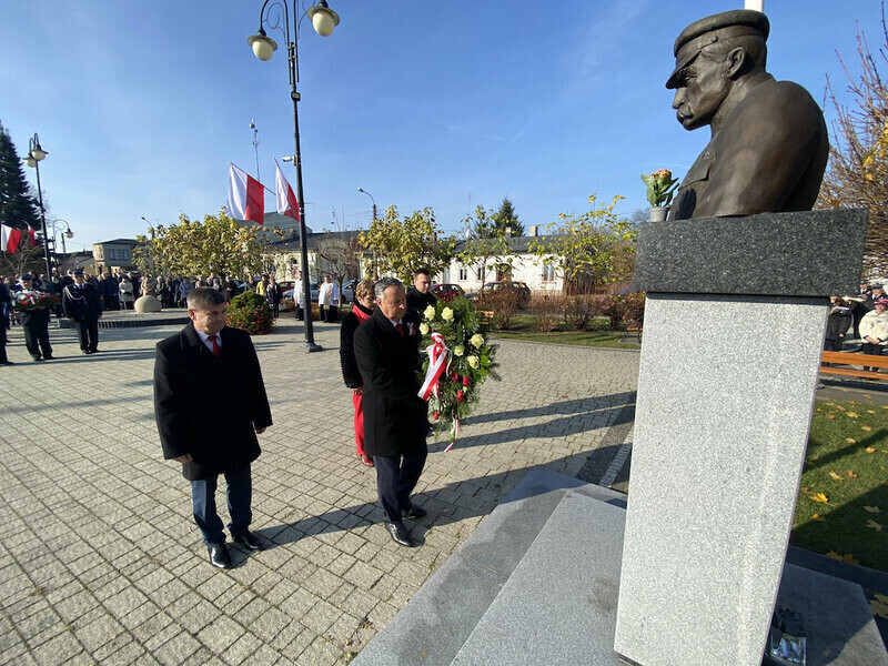 Kwiaty dla Marszałka