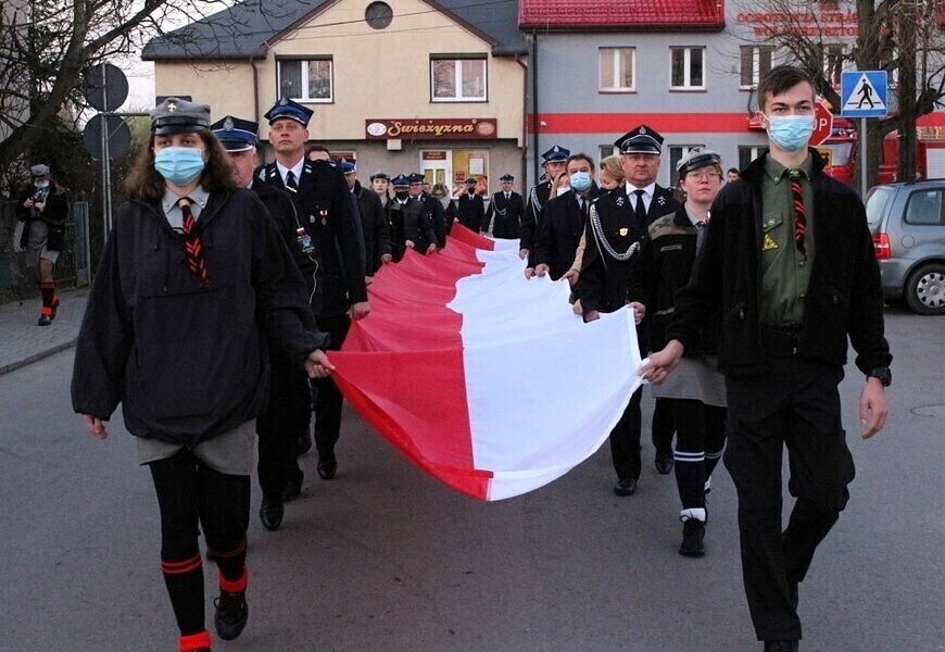 Pod biało-czerwoną