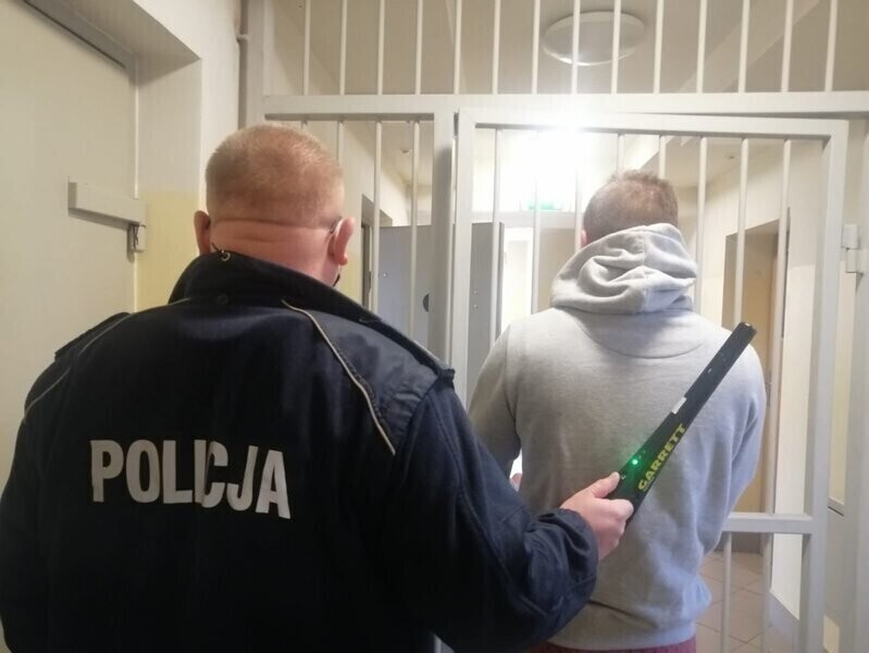 Piotrkowianin w lodówce trzymał... narkotyki