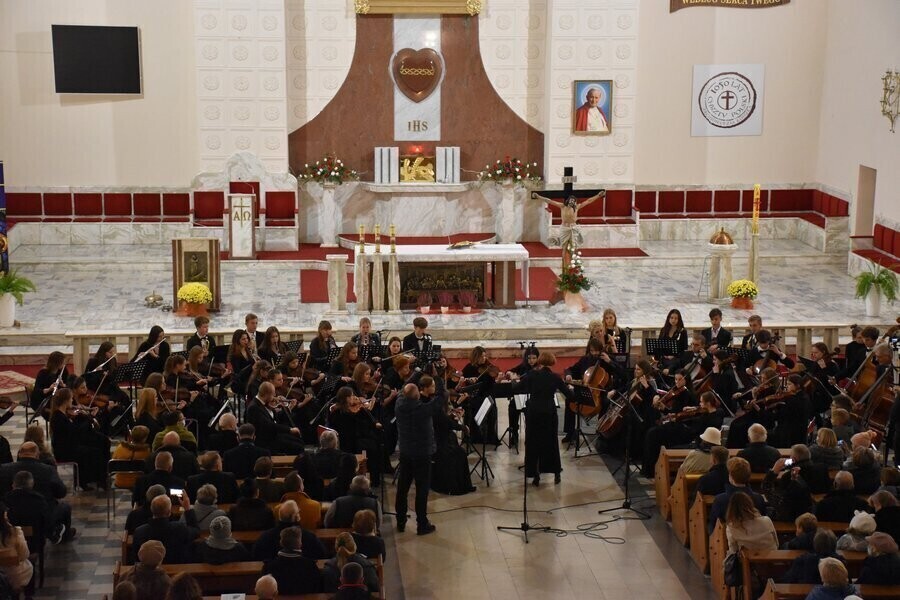 Zakażony na koncercie. Sanepid apeluje