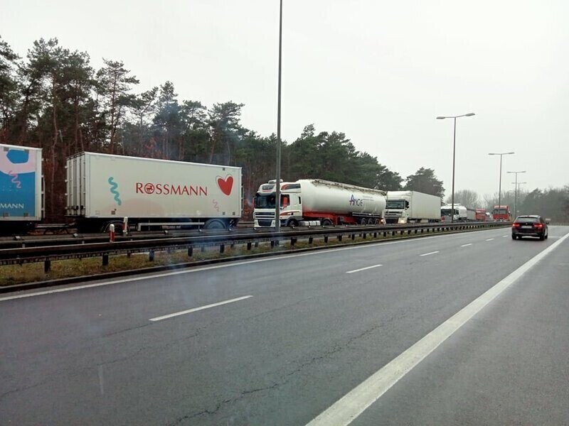 Zderzenie na DK 12 w Piotrkowie. Ogromne korki