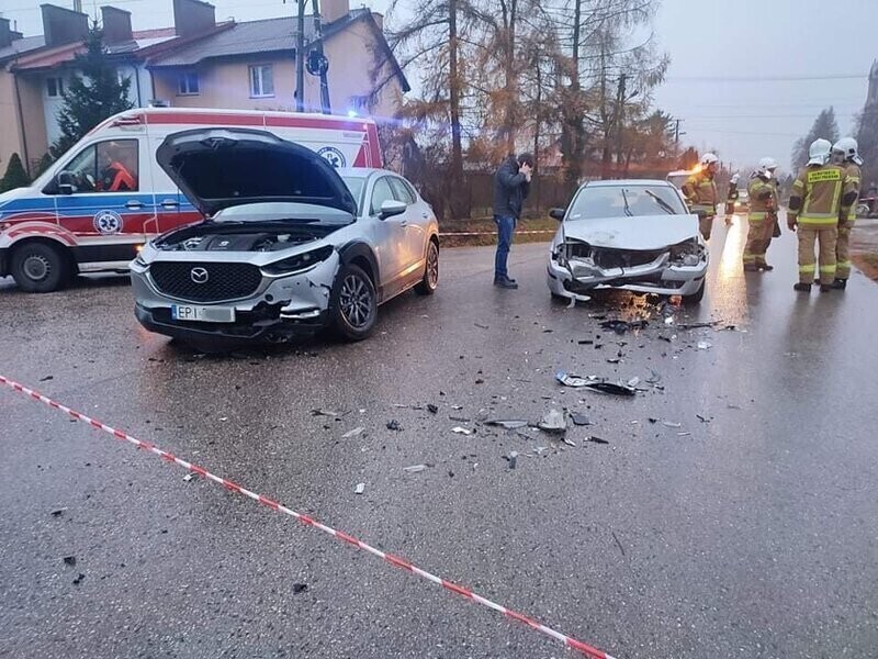 Groźne zderzenie dwóch mazd