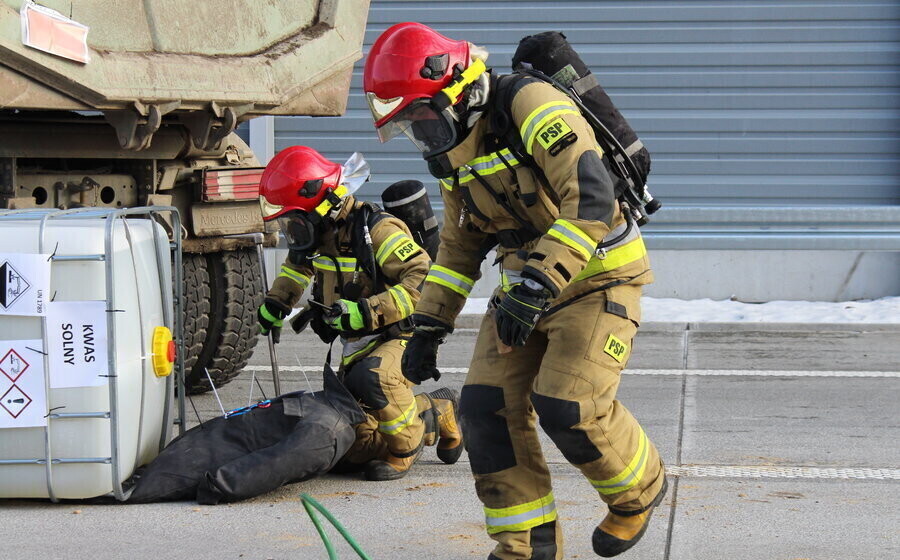 Karambol na A1 - ćwiczenia służb na autostradzie