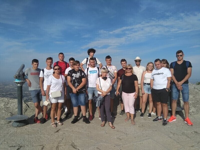 Projekt Mobilni Kompetentni Wykwalifikowani - praktyki zagraniczne uczniów w Granadzie i Rimini.