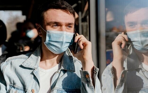 Zakażony COVID-19 podróżował busem