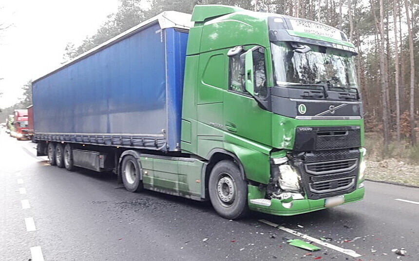 Groźne zderzenie na Rakowskiej w Piotrkowie