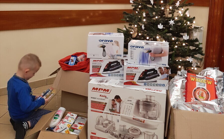 Świąteczne dary dla Pogotowia Opiekuńczego od Widzewiaków z Wysp Brytyjskich