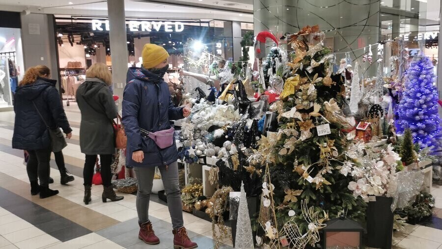 Ostatnie zakupy. Większość sklepów czynna do 13.00