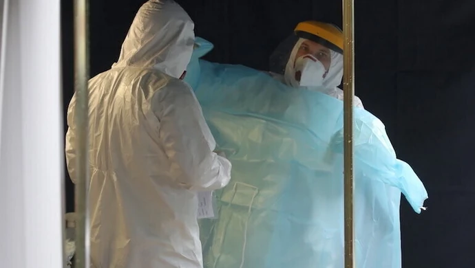 MEiN: w niedzielę rusza powtórne testowanie nauczycieli na obecność SARS-CoV-2