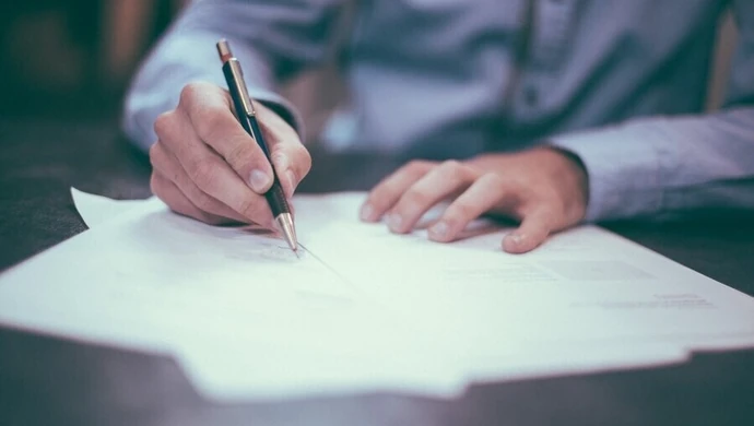 Faktoring – 4 wskazówki, jak zachować płynność finansową w firmie