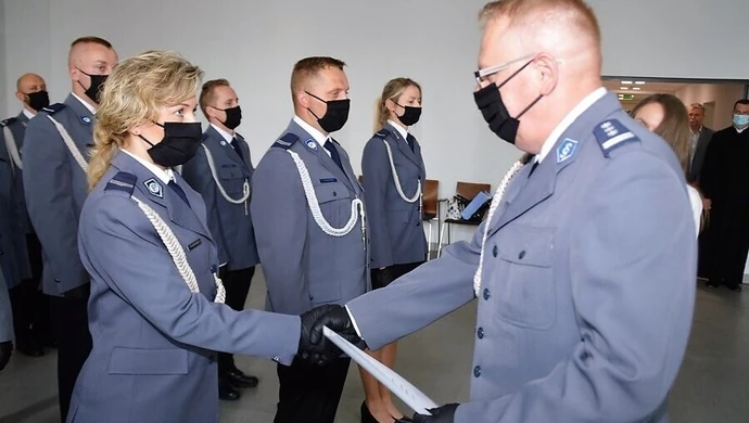 Policjanci świętowali w piotrkowskiej komendzie