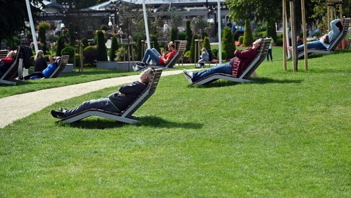 Synoptyk IMGW: w piątek zachmurzenie małe i umiarkowane; temperatura od 17 do 24 st. C