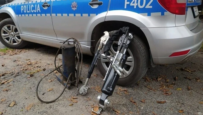 Odpowiedzą za rozkradanie ciągników