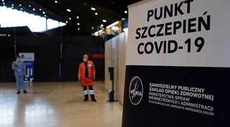 Ruszyły zapisy seniorów po osiemdziesiątce na szczepienia przeciw COVID-19