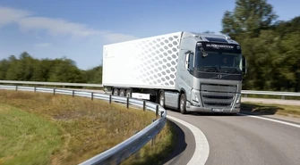 PKO Leasing: polski rynek przewozów międzynarodowych sceptyczny wobec Pakietu Mobilności