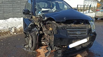 Kia uderzyła w słup