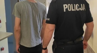 Kierował bez uprawnień, wpadł z narkotykami