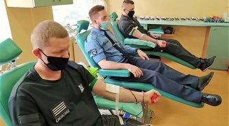 Funkcjonariusze Aresztu Śledczego oddali krew z okazji swojego święta