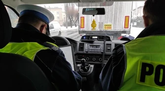 Finansowane przez miasto patrole policji kontrolują kierowców