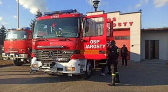 Nowy wóz trafił do druhów z Jarost