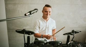 20-letni Adam wziął udział w programie &#8222;Down the road&#8221;. Dla wielu jest prawdziwym bohaterem