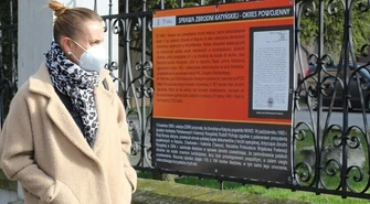 Muzeum w Piotrkowie prezentuje: &#8222;Katyń &#8211; pro memoria&#8221;.